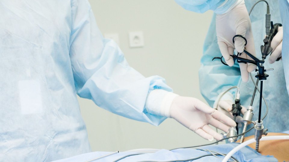 ศัลยศาสตร์ผ่าตัดผ่านกล้อง (Laparoscopic Surgery): แผลเล็ก เจ็บน้อย ฟื้นตัวไว